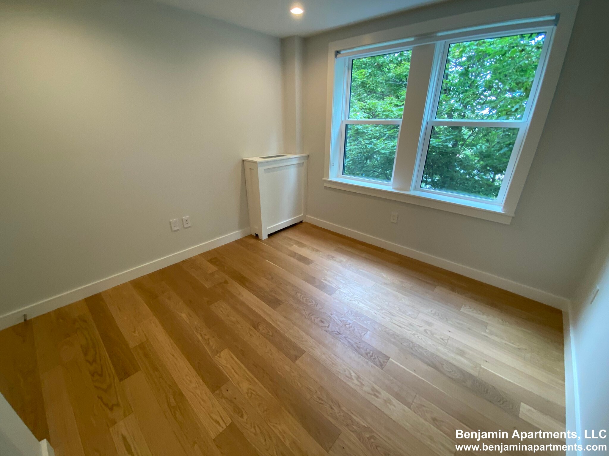 Building Photo - 123 Highland Ave