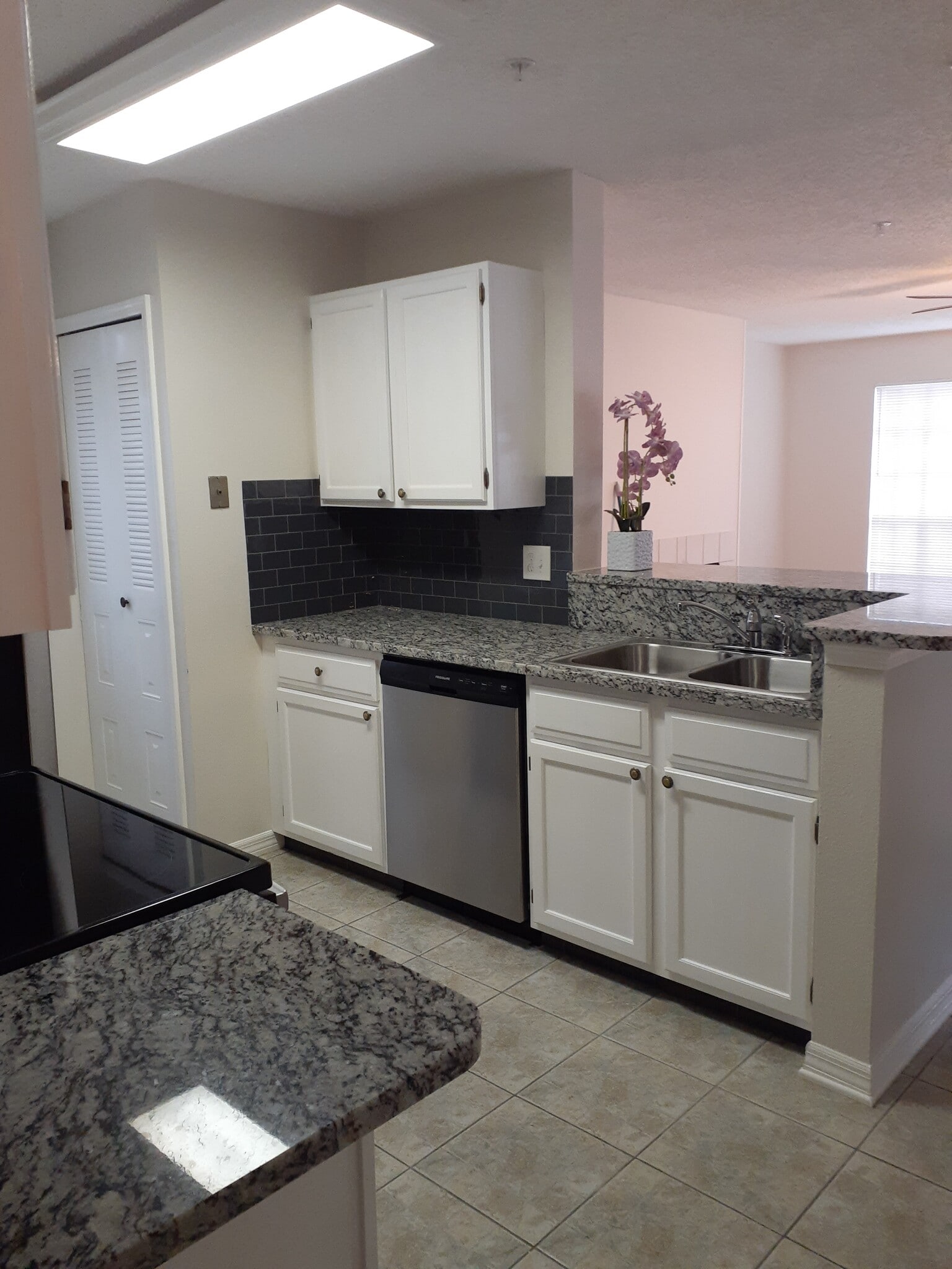 Building Photo - 900 Northern Dancer Way