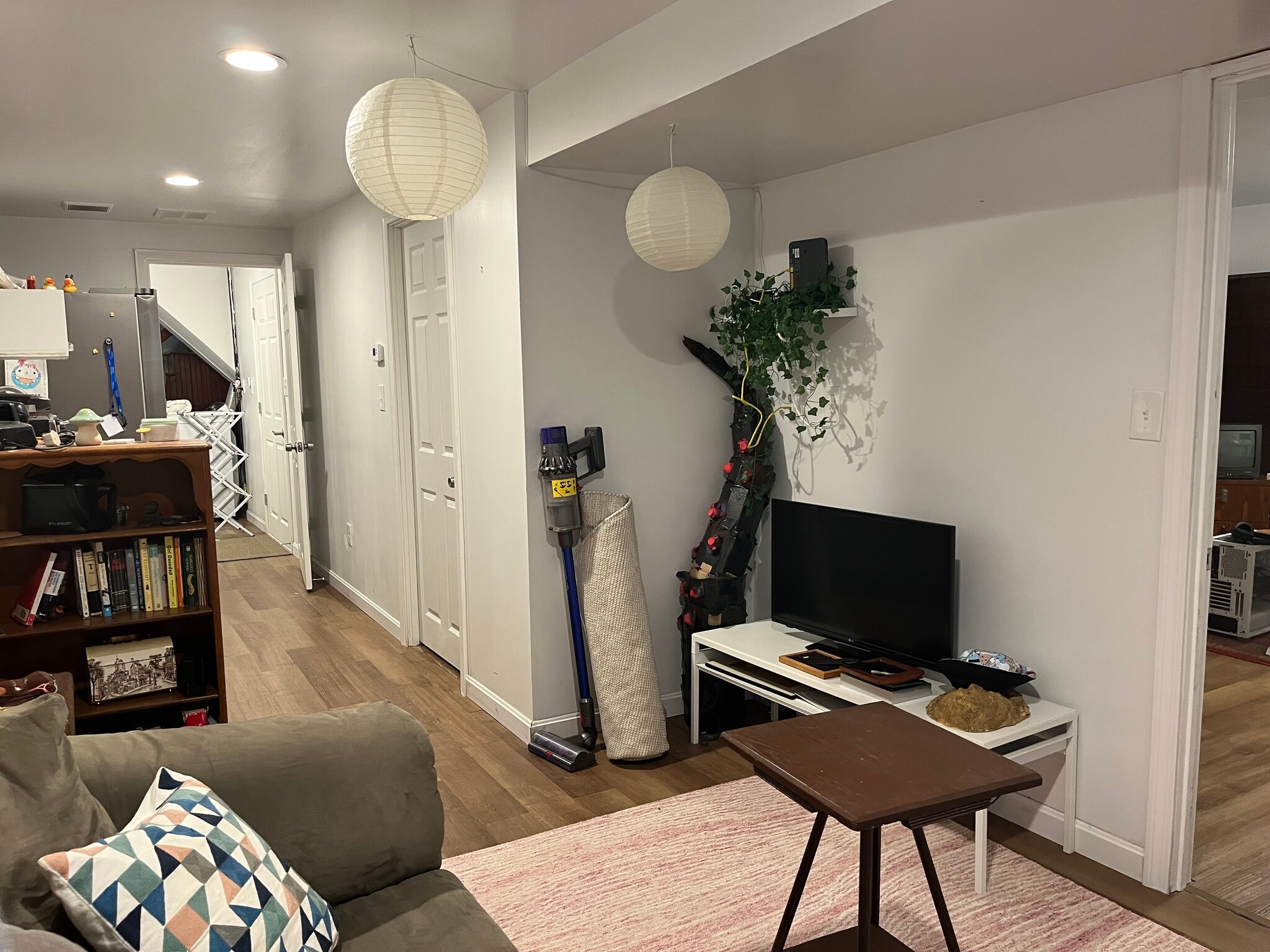 Additional living/eating area - 17 Hardwick St