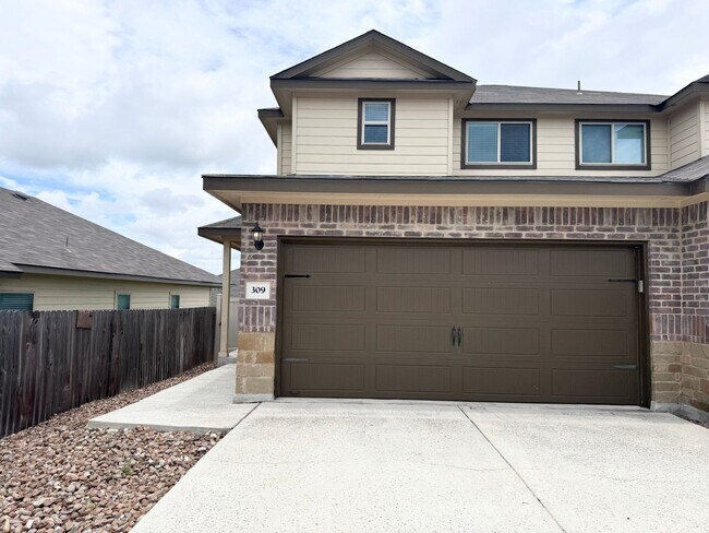 Primary Photo - Two Story Townhome in New Braunfels