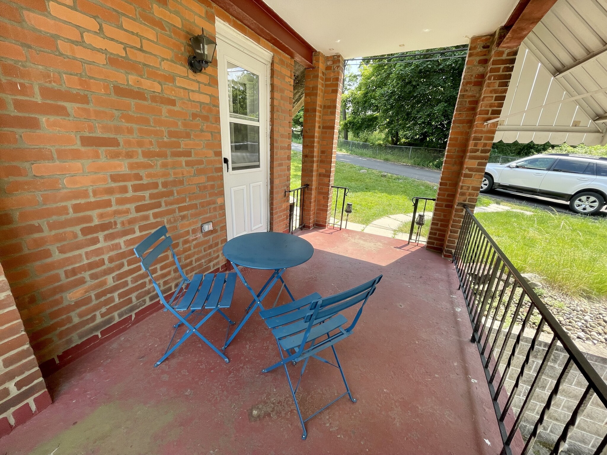 Patio - 1453 Woodbine St