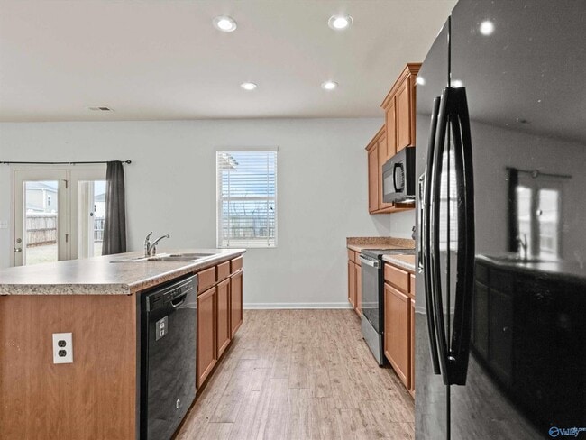 Building Photo - 30057 Glenrose Way