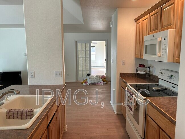 Building Photo - 815 Lincoln Ct