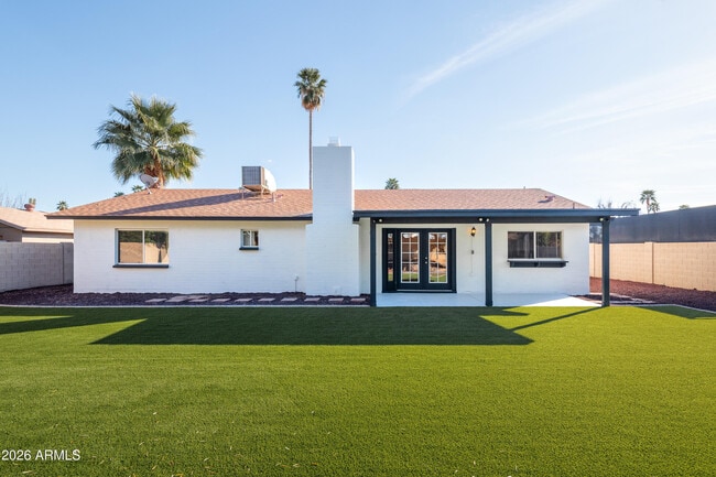 Building Photo - 4916 E Pershing Ave