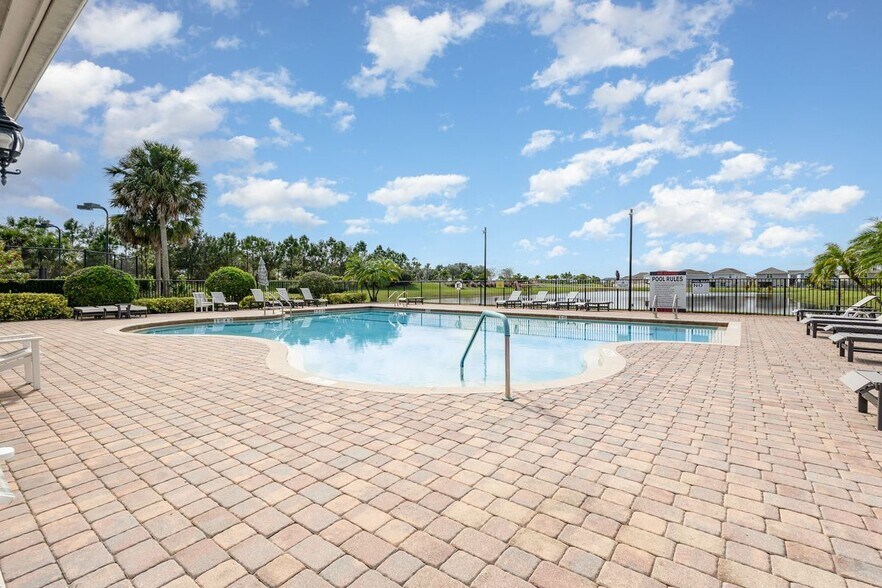 Building Photo - 1322 Dittmer Cir SE