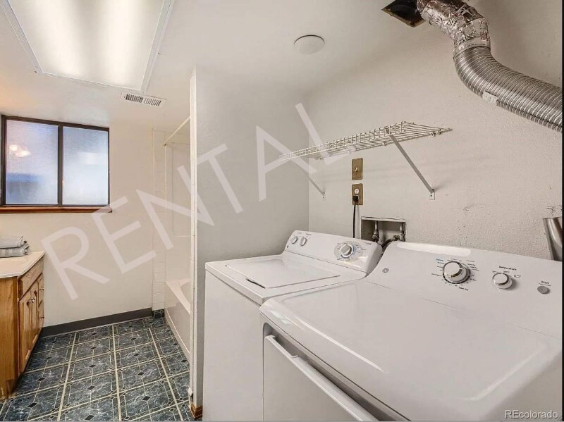 Building Photo - 1750 S Ouray Ct