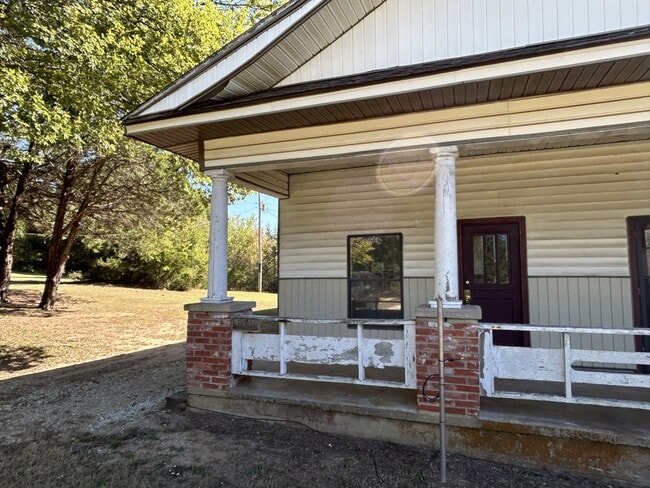 Building Photo - 18541 County Rd 1500