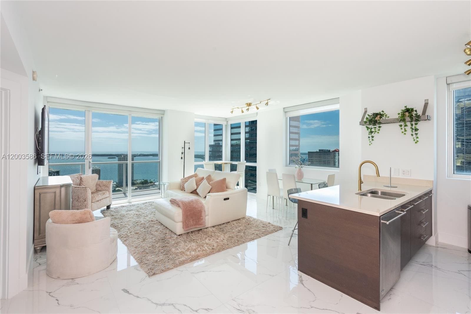Building Photo - 500 Brickell Ave