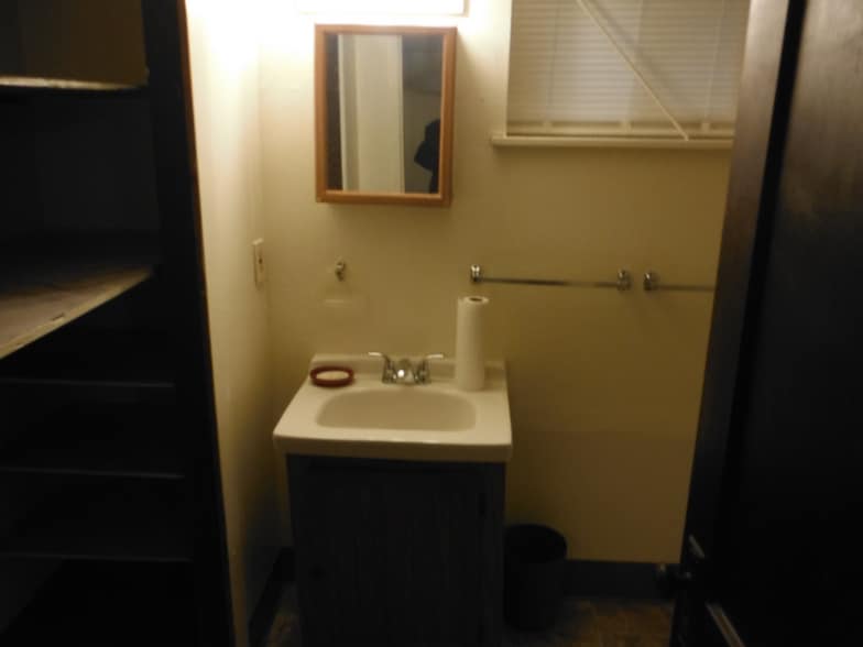 Building Photo - 1005 Broad Ave NW