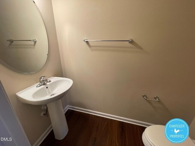 Building Photo - 17 S Grey Abbey Dr