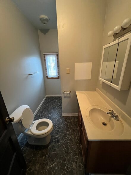 Building Photo - 271 Dravo Ave