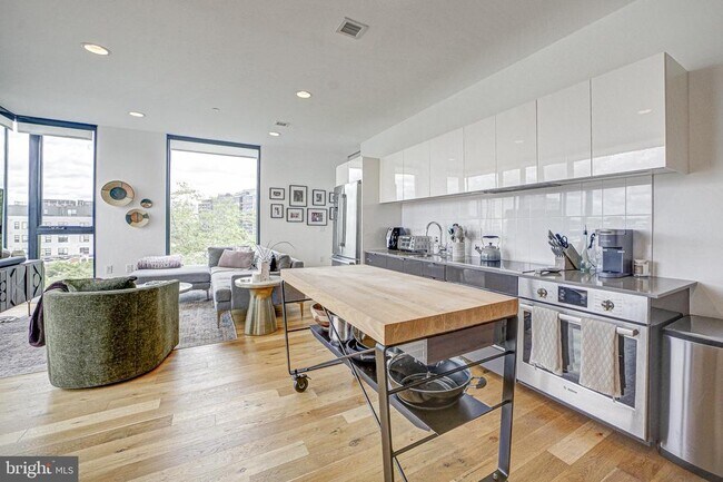 Building Photo - 57 N St NW