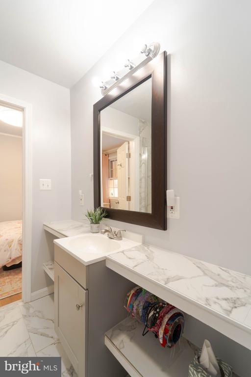 Building Photo - 5105 Spring Rock Ct