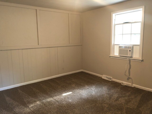 Building Photo - 1003 Silver Ave