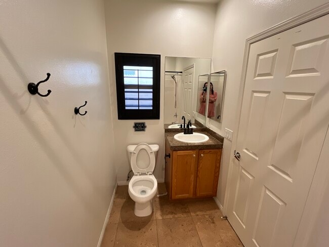 Building Photo - 78270 Calico Glen Dr