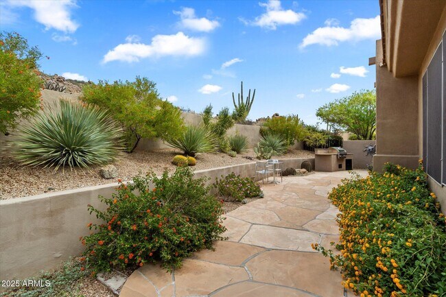 Building Photo - 7488 E Sunset Sky Cir