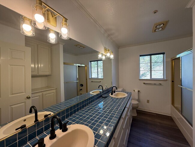 Building Photo - Acton 4 bedroom on Dirt Road