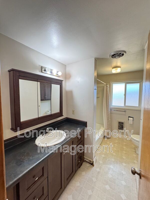 Building Photo - 720 SW 53rd St
