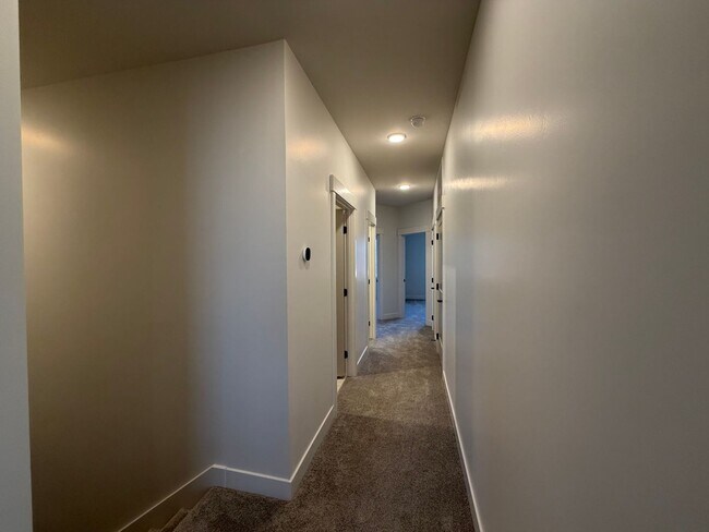 Building Photo - 602 Hemsworth Ln