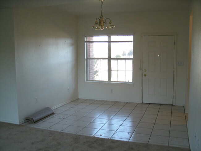 Building Photo - 40100-3105