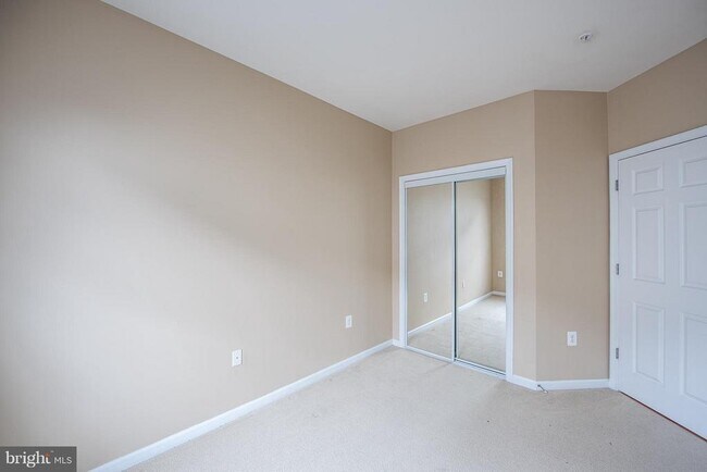 Building Photo - 3830 Lightfoot St