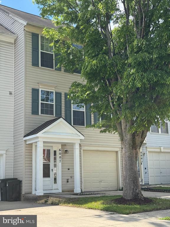 Building Photo - 6007 Rose Bay Dr