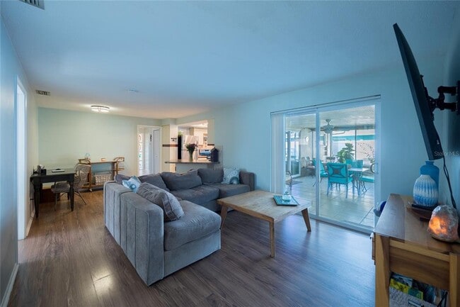 Building Photo - 795 San Salvador Dr