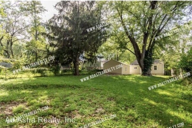 Building Photo - Beautifully Remodeled Independence Home-Available NOW!!