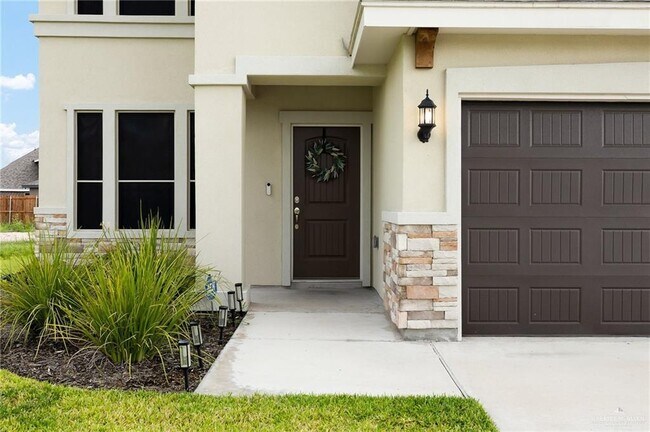 Building Photo - 3226 El Paso Dr