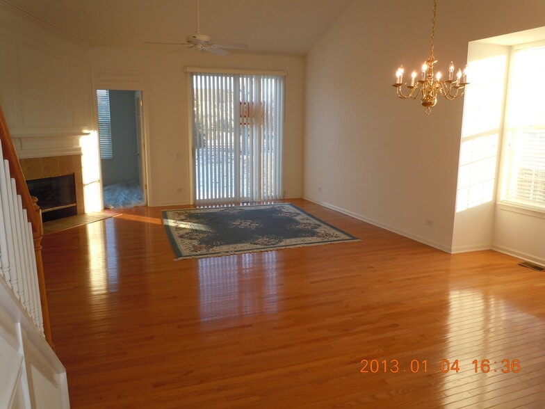 Living Room - 3 Tiverton Ct