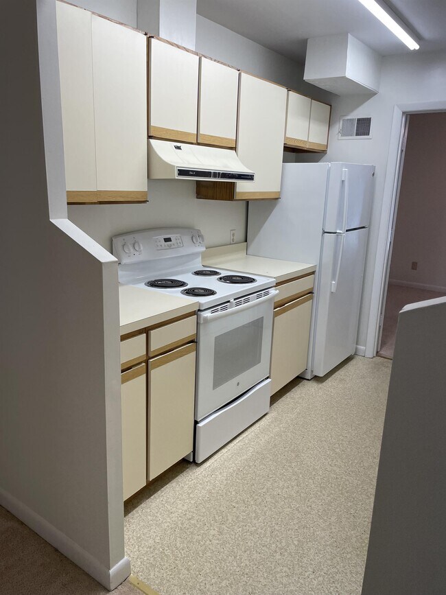 Building Photo - 109 Harvest Dr