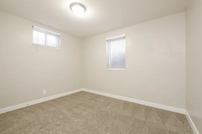 Building Photo - 10847 Murray Dr