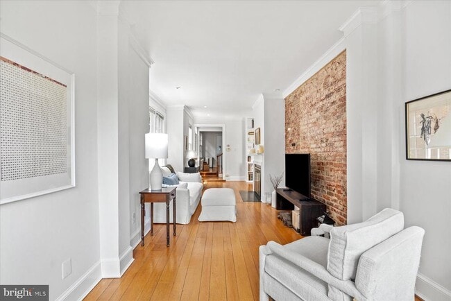 Building Photo - 1647 34th St NW
