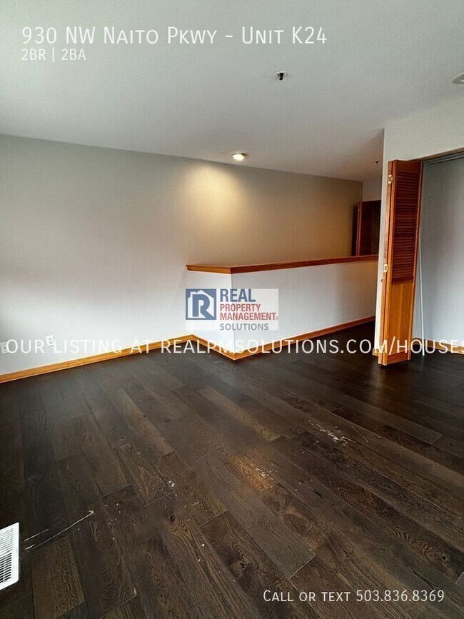 Building Photo - 930 NW Naito Pkwy