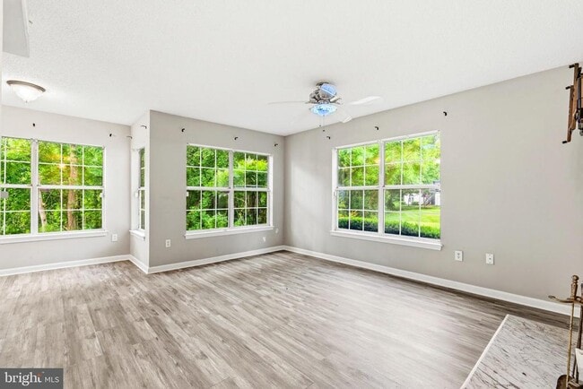 Building Photo - 10531 Beacon Ridge Dr