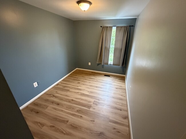 Building Photo - 5805 Farmgate Ct