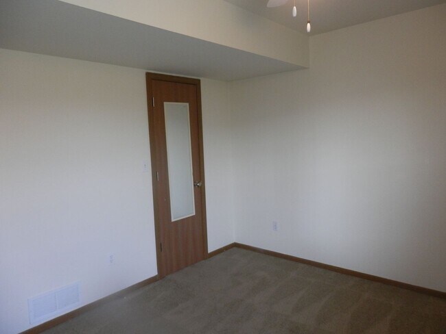 Building Photo - 5709-5711 Canaveral