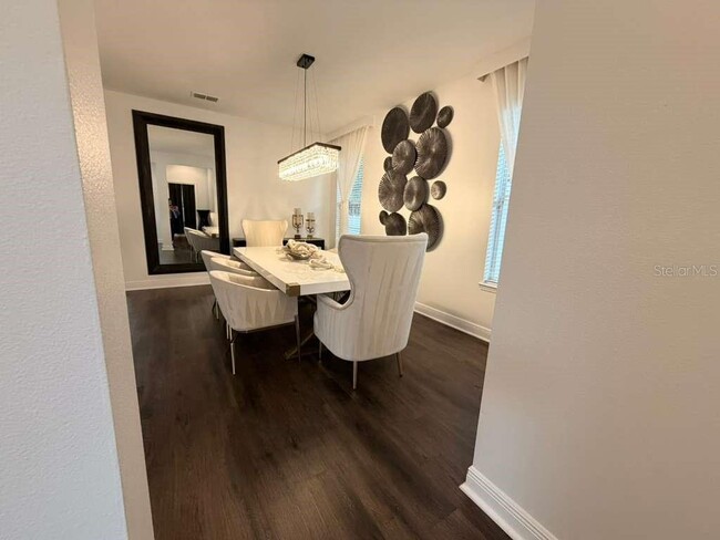 Building Photo - 11737 Verrazano Dr