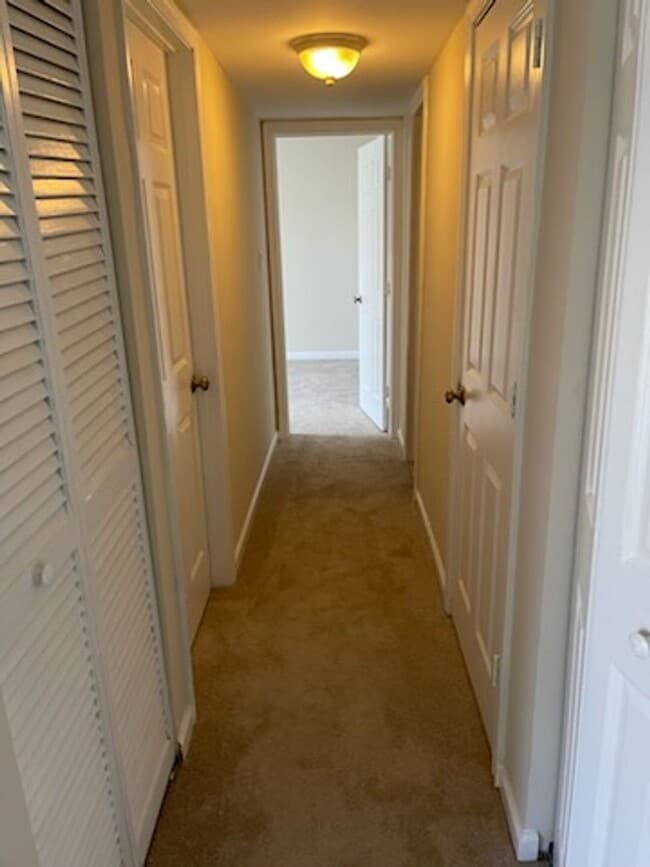 Building Photo - 15622 Weathervane Trl