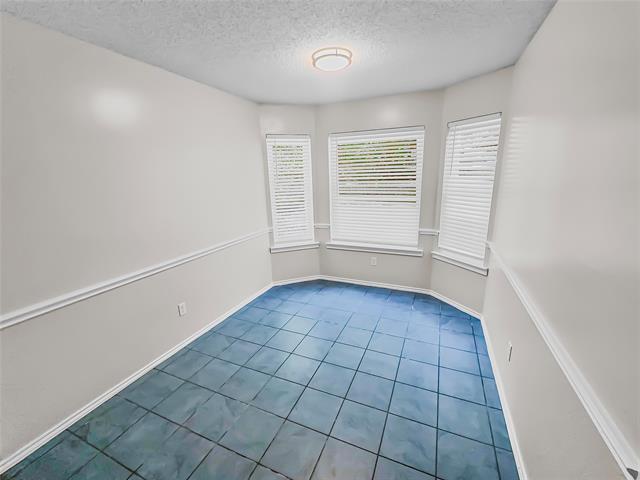 Building Photo - 7912 Buttercup Cir N