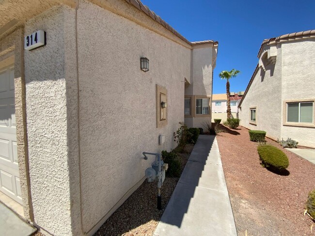 Building Photo - Charming 2 Bed, 2 Bath Property Located in Henderson, NV