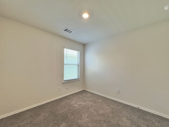 Building Photo - 11333 Pecan Crk Dr