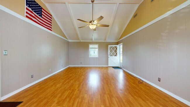 Building Photo - 108 Hawkins Creek Ln