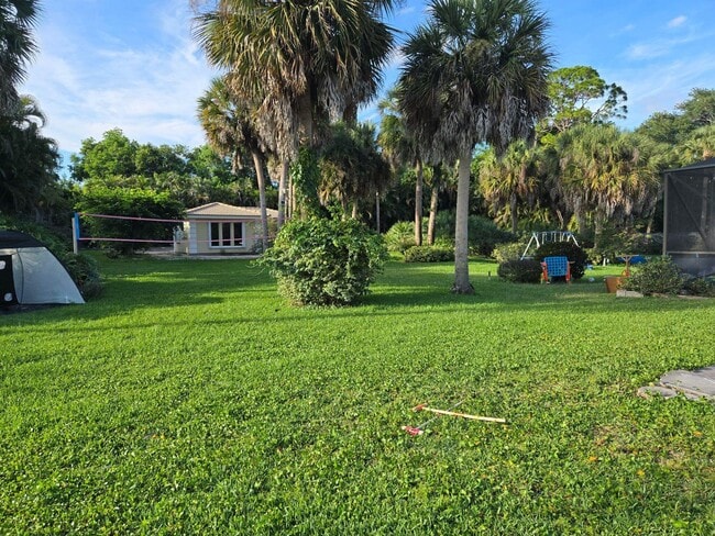 Building Photo - 12231 Areaca Dr