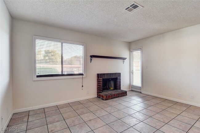 Building Photo - 1701 E Katie Ave