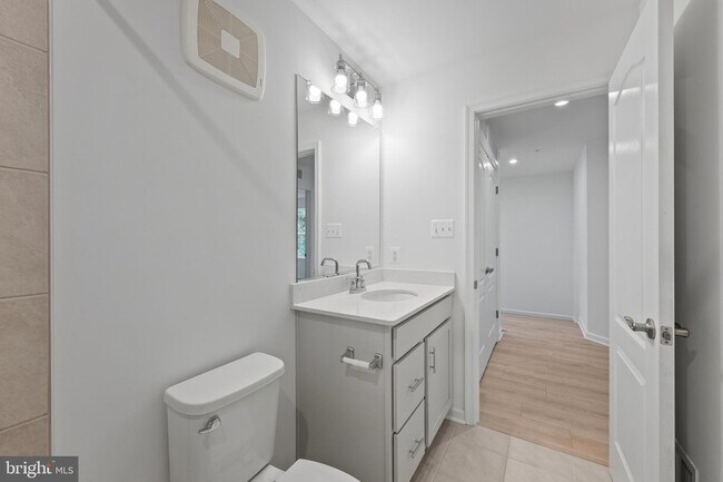 Building Photo - 9942 -A Count Fleet Cres