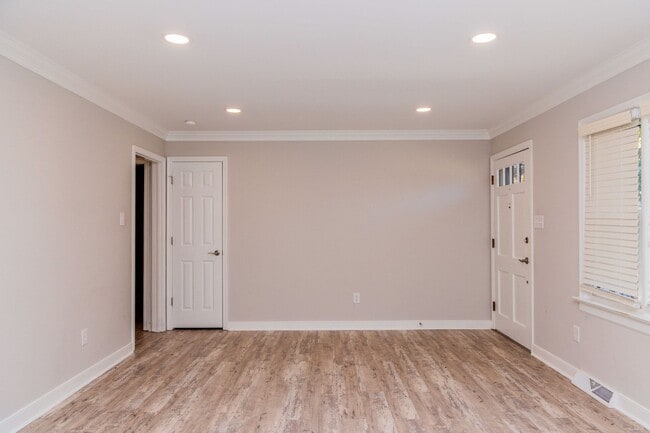 Building Photo - Settle in to this beautiful 3 bed 3 bath in Mechanicsville!