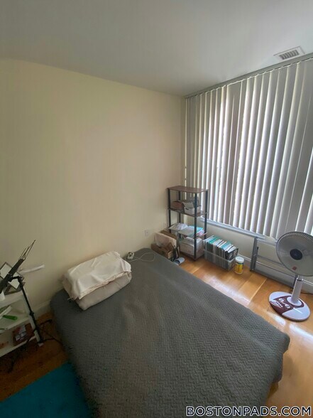 Building Photo - 90 Westland Ave