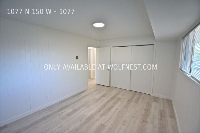 Building Photo - Beautiful 2 Bed Orem Unit! No Deposit Option!