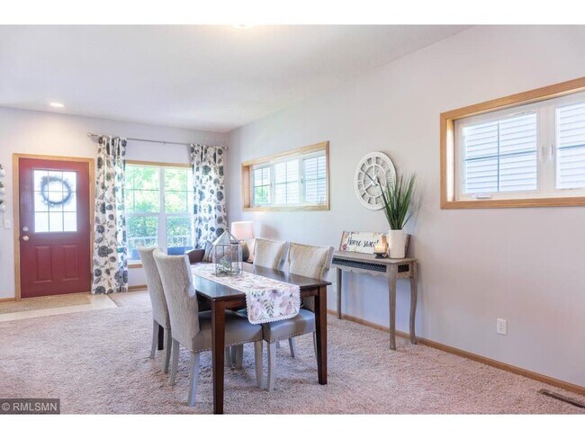 Building Photo - 2828 Faulkner Dr